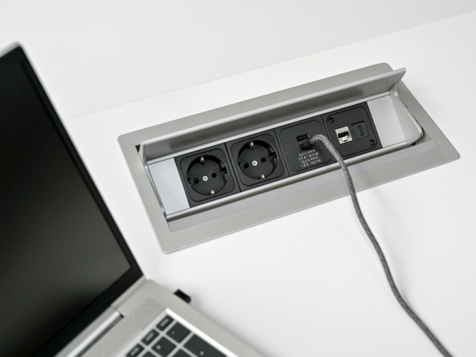 Which Social Media APIs Allow Cross-Platform Posting? 6 Free & Paid Choices